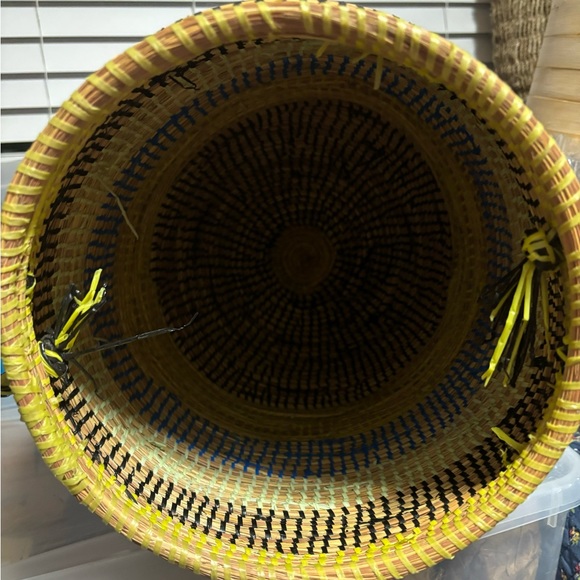 Sweet Grass Basket with Lid ,Senegal West Africa. - Picture 6 of 10